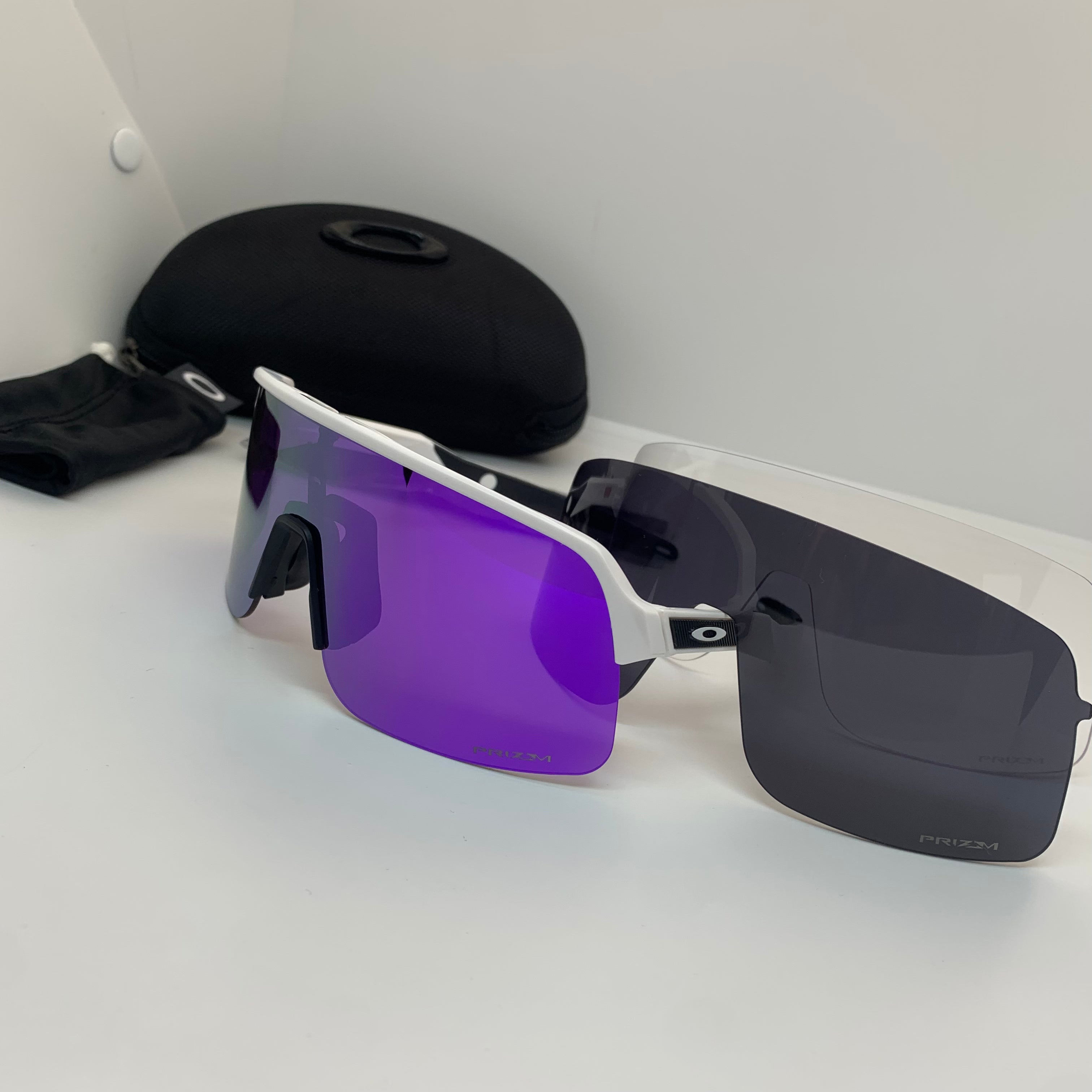 Sutro Lite blanca violeta