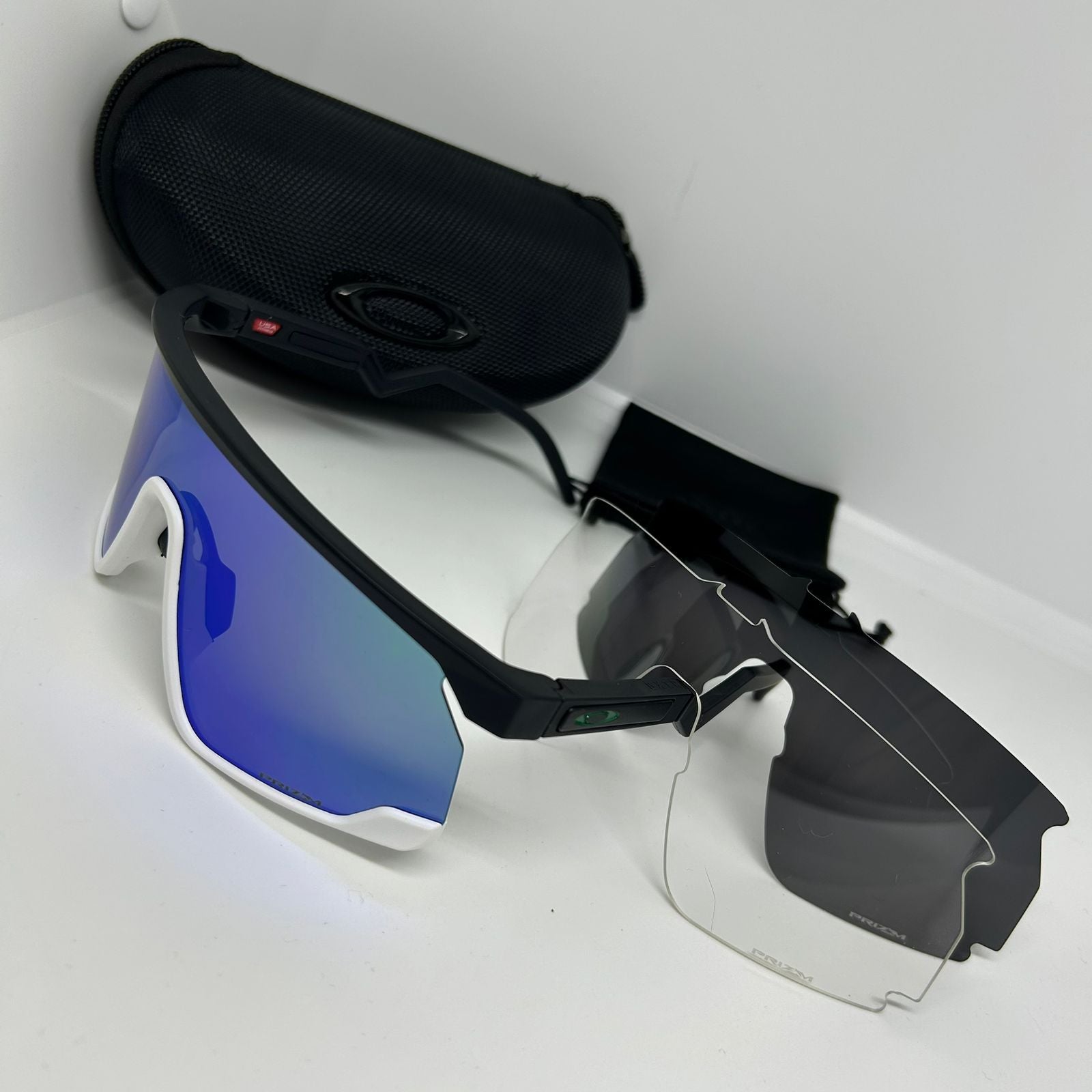 BXTR Negra blanco lente azulverdoso